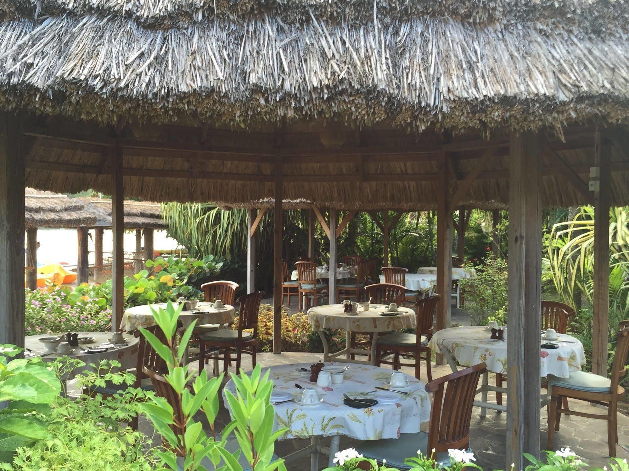 Young Island Resort Calliaqua Bagian luar foto