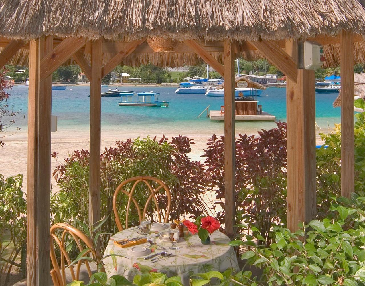 Young Island Resort Calliaqua Bagian luar foto